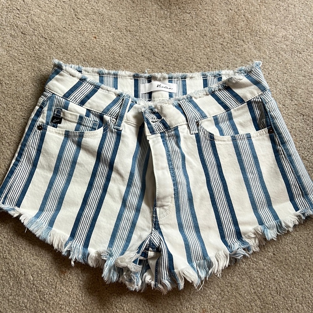Kancan striped short